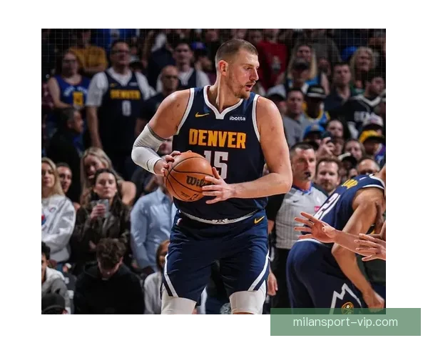 历史第一中锋！约基奇半场11助攻刷新生涯助攻纪录